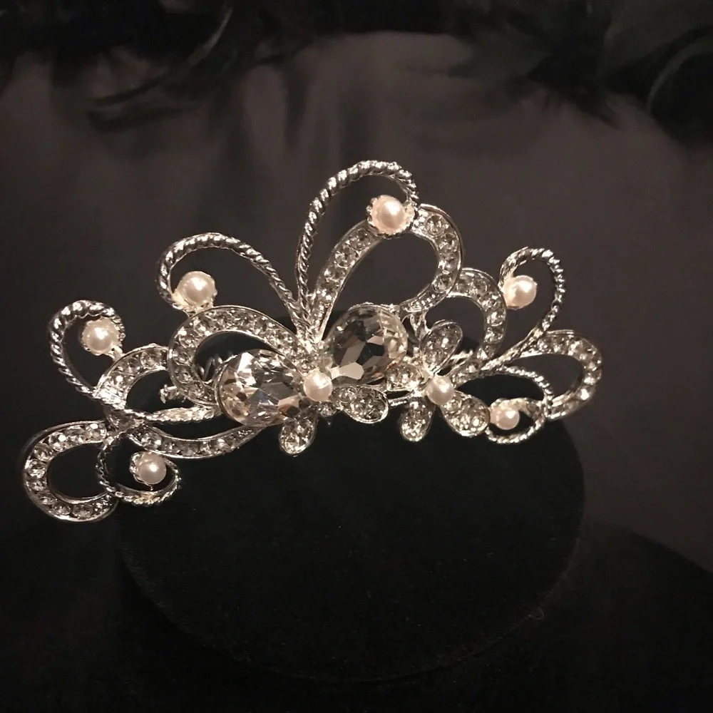 Crystal Butterfly Faux Pearl Rhinestone Hair Comb NWT